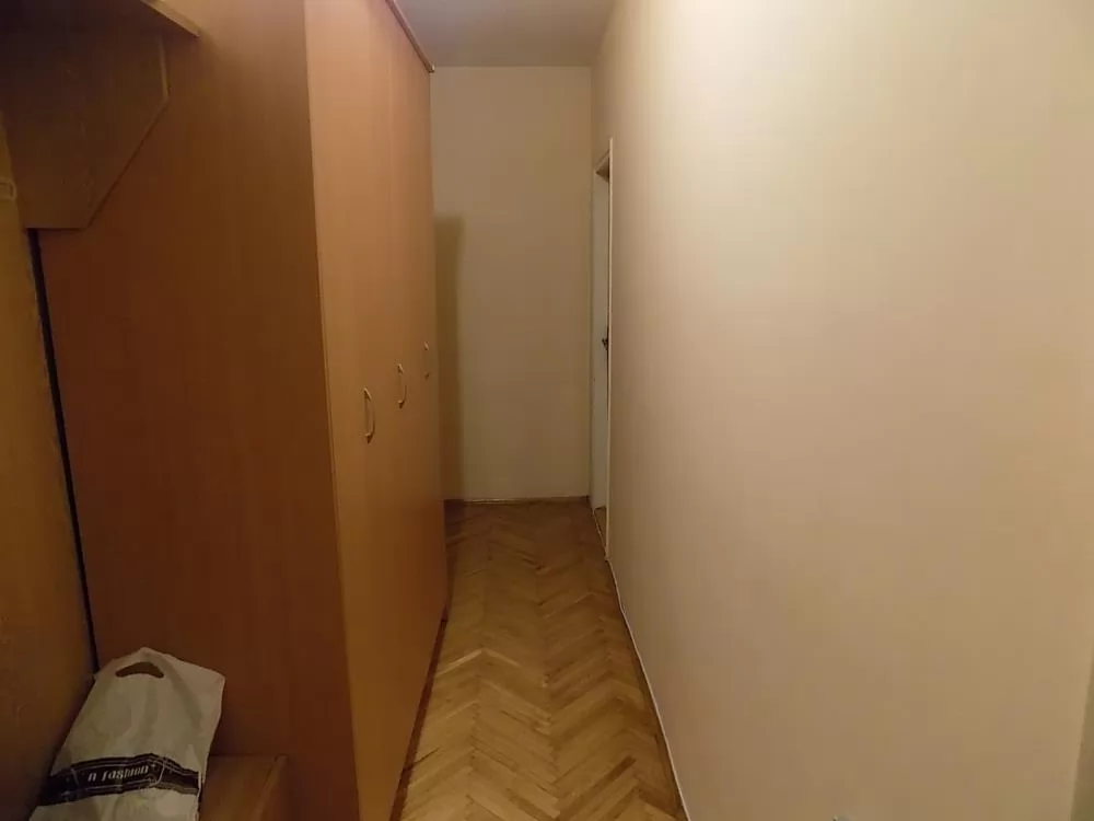 Dvosoban renoviran stan za prodaju 5