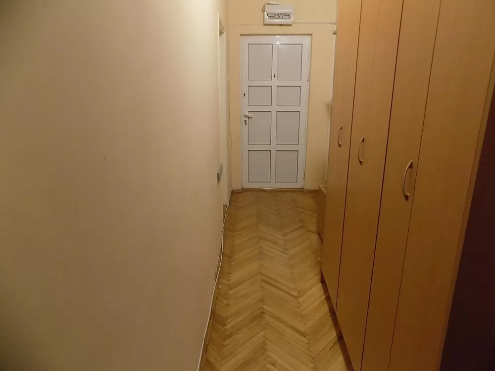 Dvosoban renoviran stan za prodaju 6