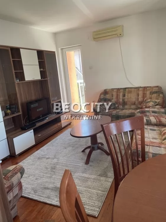 Dvosoban stan, 40 m2, Južni bulevar, Generala Horvatovića ID: 132688 1