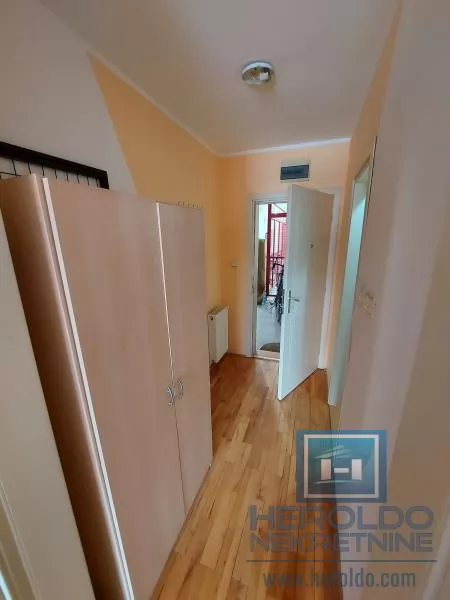 Garsonjera od 26m2 za izdavanje u blizini centra 9