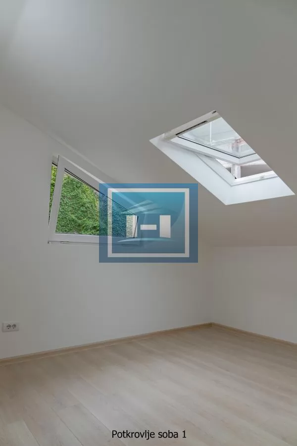 Gornji Dorćol, 221 m²: Poslovno-stambena vertikala sa TERETNIM LIFTOM i 2 PARKINGA 15
