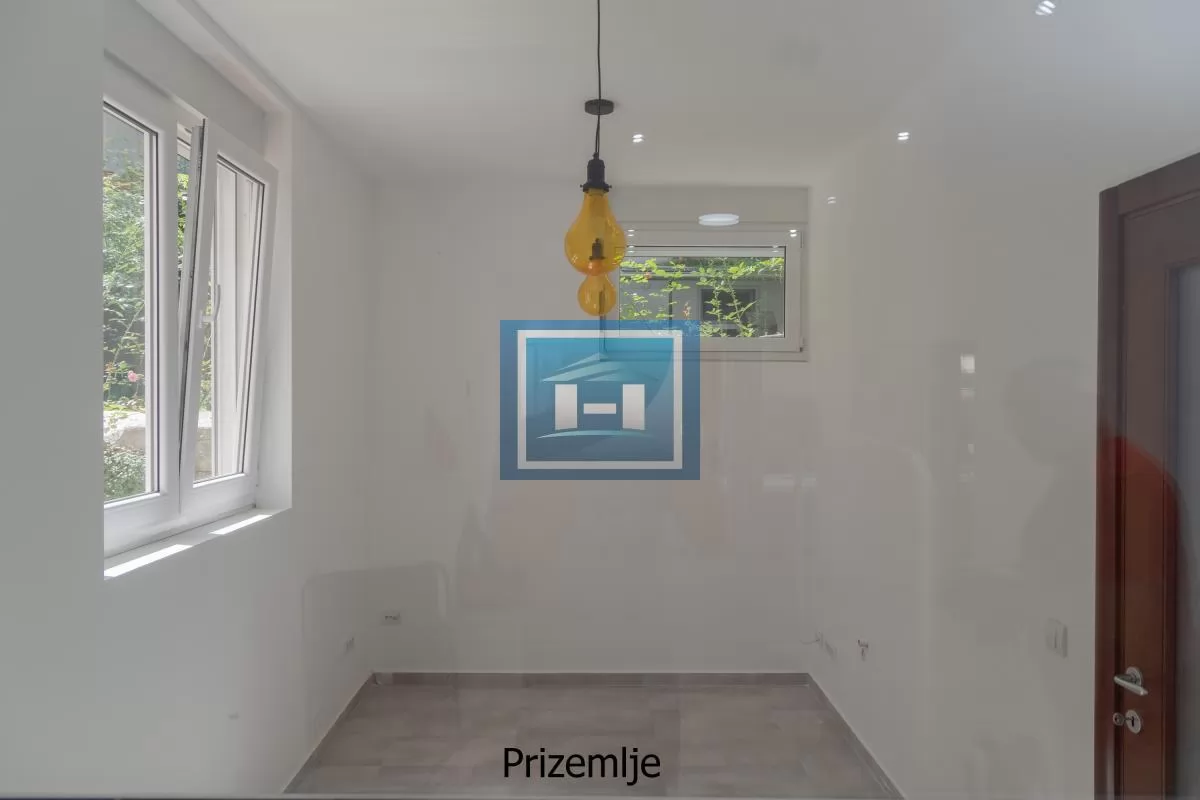 Gornji Dorćol, 221 m²: Poslovno-stambena vertikala sa TERETNIM LIFTOM i 2 PARKINGA 4