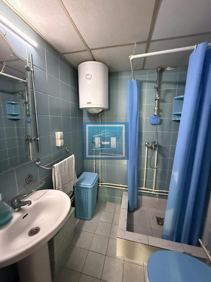 IDEALNO ZA STUDENTE – dvosoban stan 52 m² blizu fakulteta, namešten 18