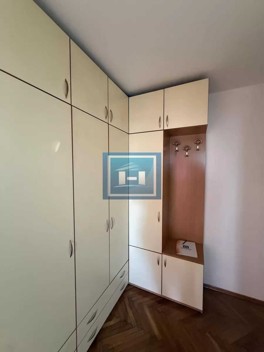 IDEALNO ZA STUDENTE – dvosoban stan 52 m² blizu fakulteta, namešten 7