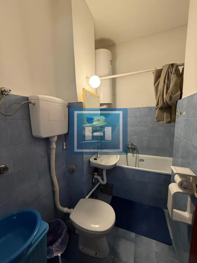 Izdaje se jednosoban stan u centru Jagodine 7