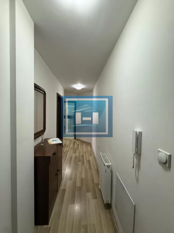 Izdaje se namešten jednosoban stan od 42 m² u blizini centra i Akva parka u Jagodini 11