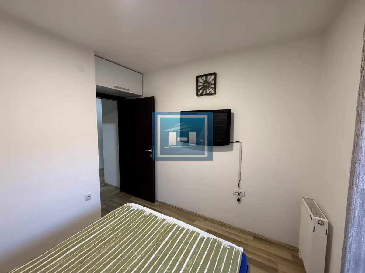 Izdaje se namešten jednosoban stan od 42 m² u blizini centra i Akva parka u Jagodini 7