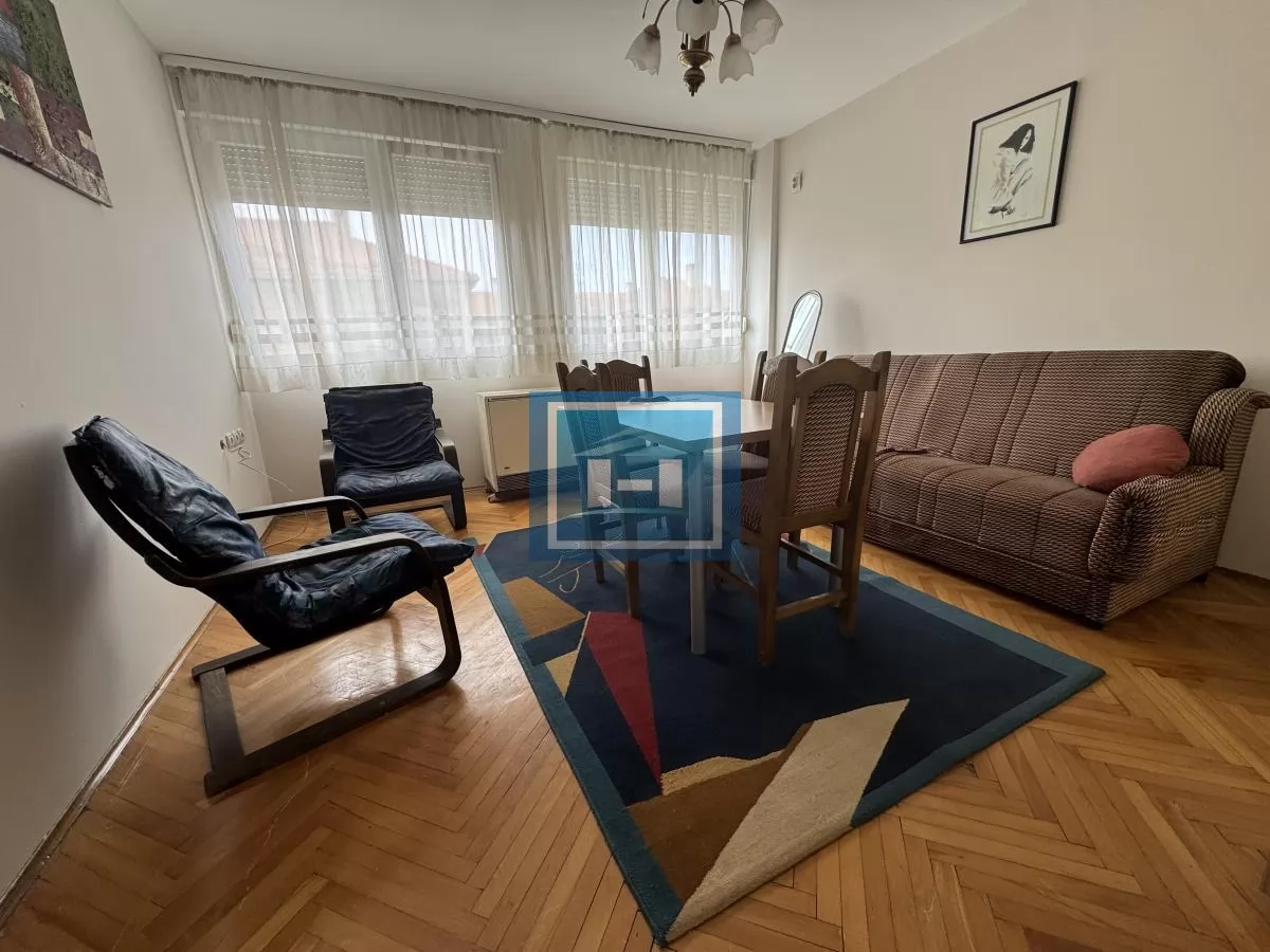 Kompletno namešten stan 57 m² na glavnoj ulici – odmah useljiv! 1