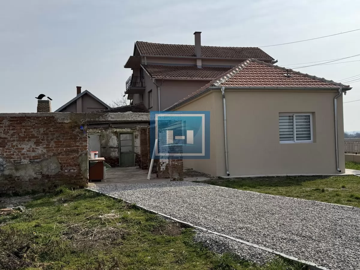 KOMPLETNO RENOVIRANA KUĆA 3 km OD DESPOTOVCA 4