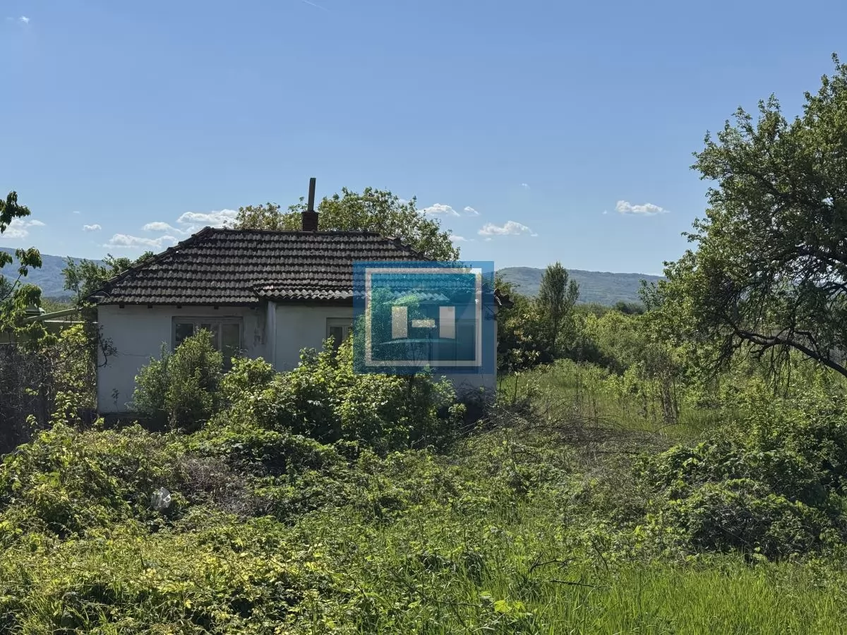 Kuća 53 m² sa 18 a placa u Tonji, Ćuprija 8