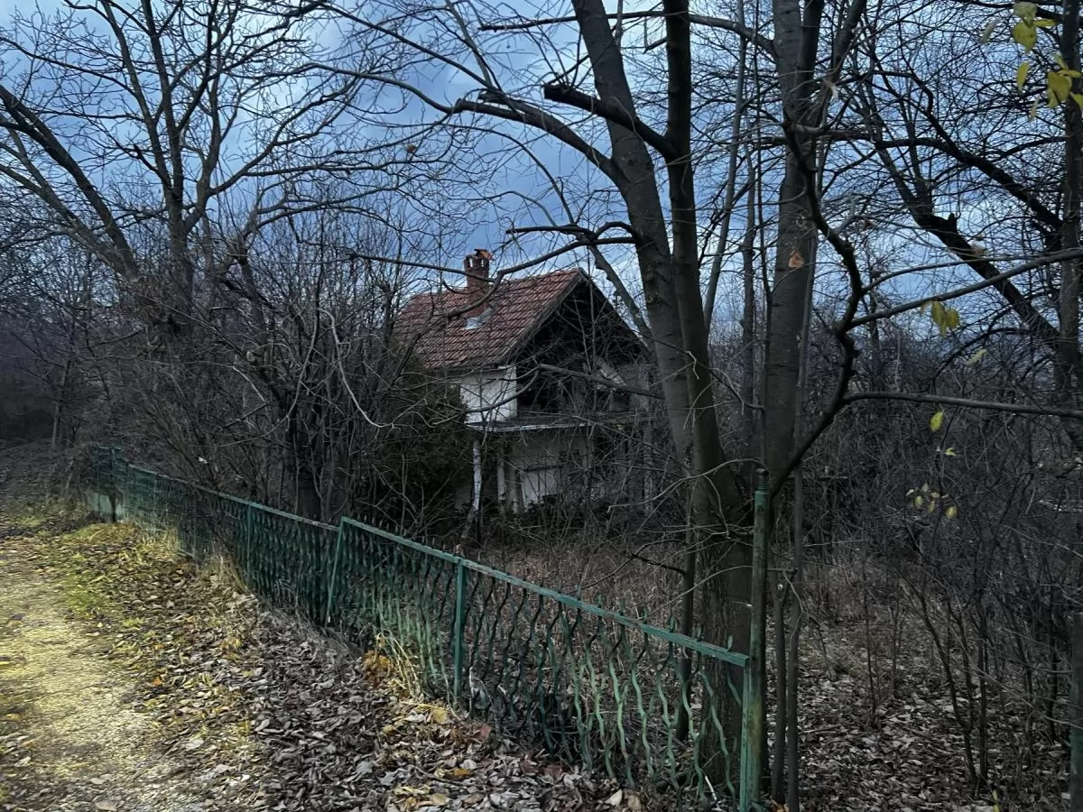 Kuća sa okućnicom i šumom od 1.6526 hektara 2