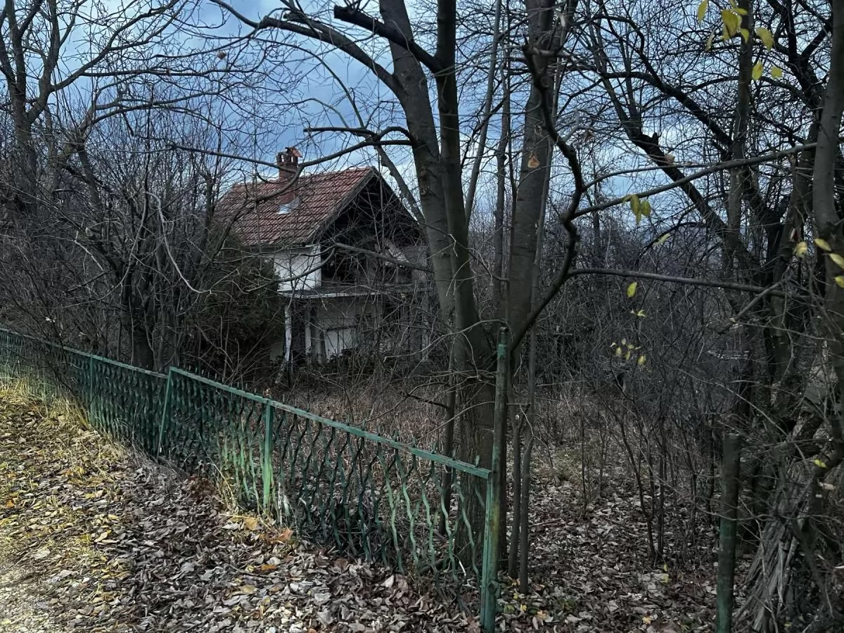 Kuća sa okućnicom i šumom od 1.6526 hektara 3