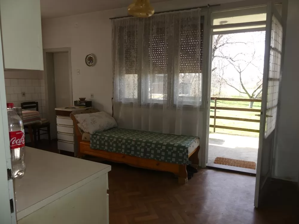 Kuća sa odličnim placem 7