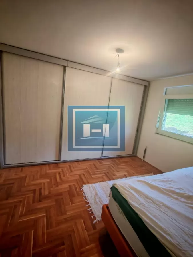 Kuća za izdavanje 6