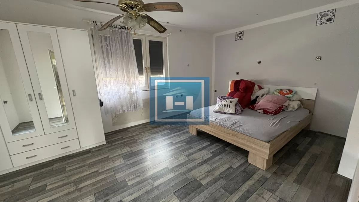 Kuća za porodicu koja želi svoj mir, prostor i malo hedonizma , Ribare, nadomak Jagodine 10
