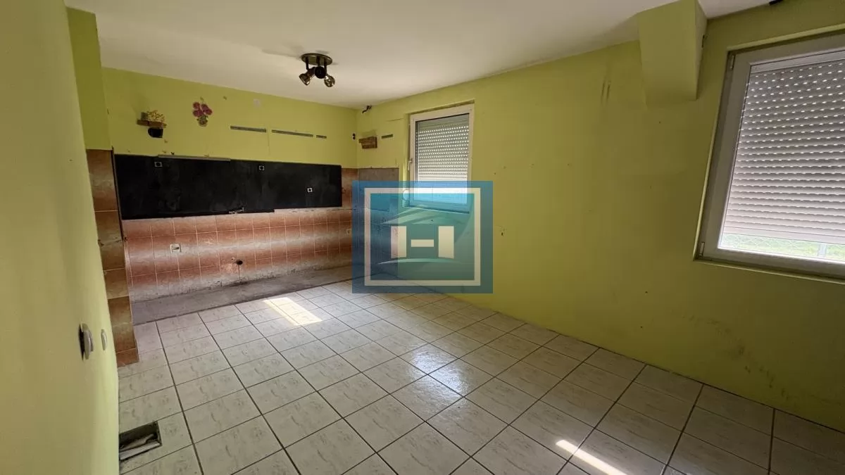 Kuća za porodicu koja želi svoj mir, prostor i malo hedonizma , Ribare, nadomak Jagodine 2