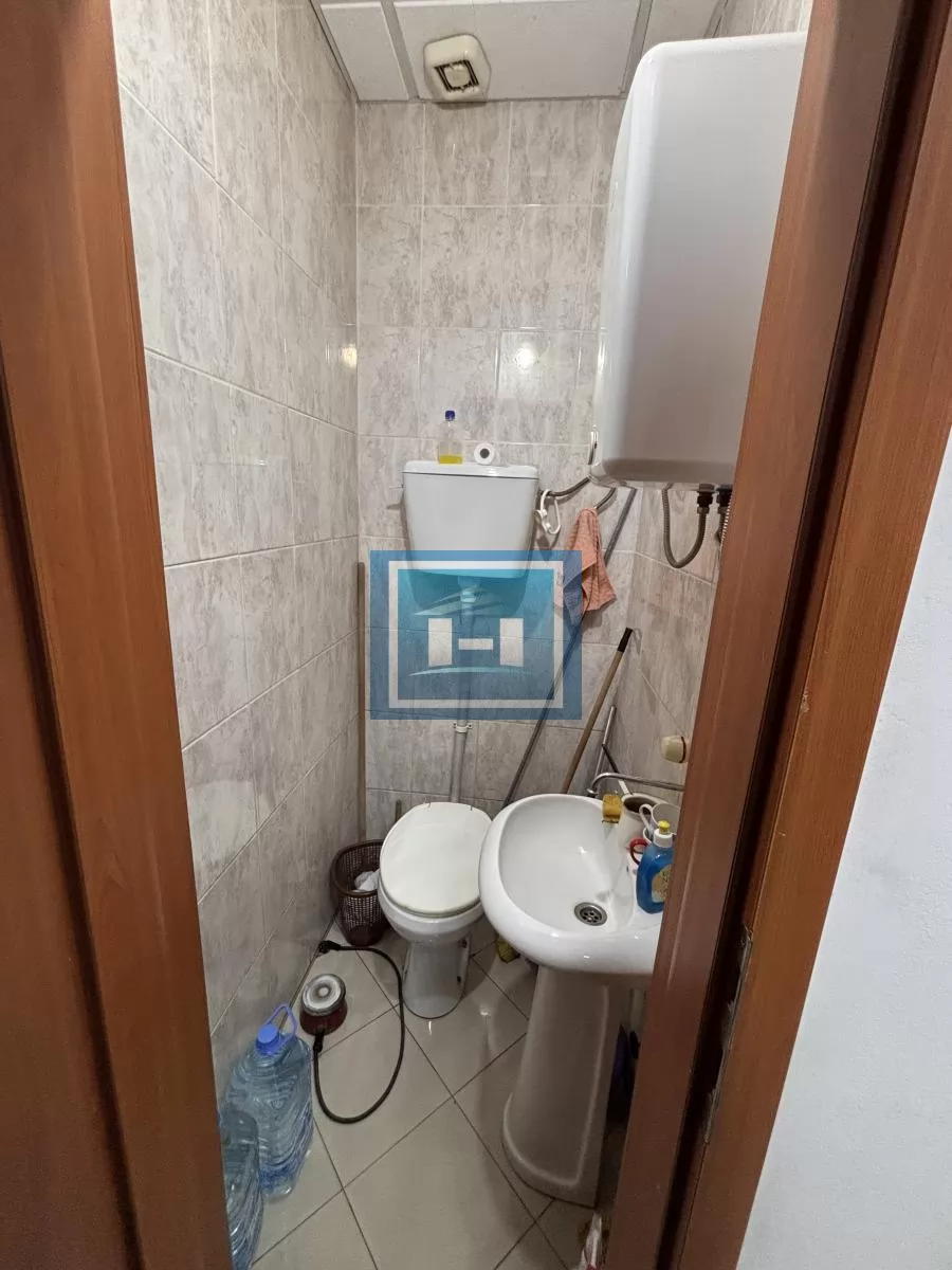 Lokal u centru Jagodine u najprometnijoj ulici u gradu 12