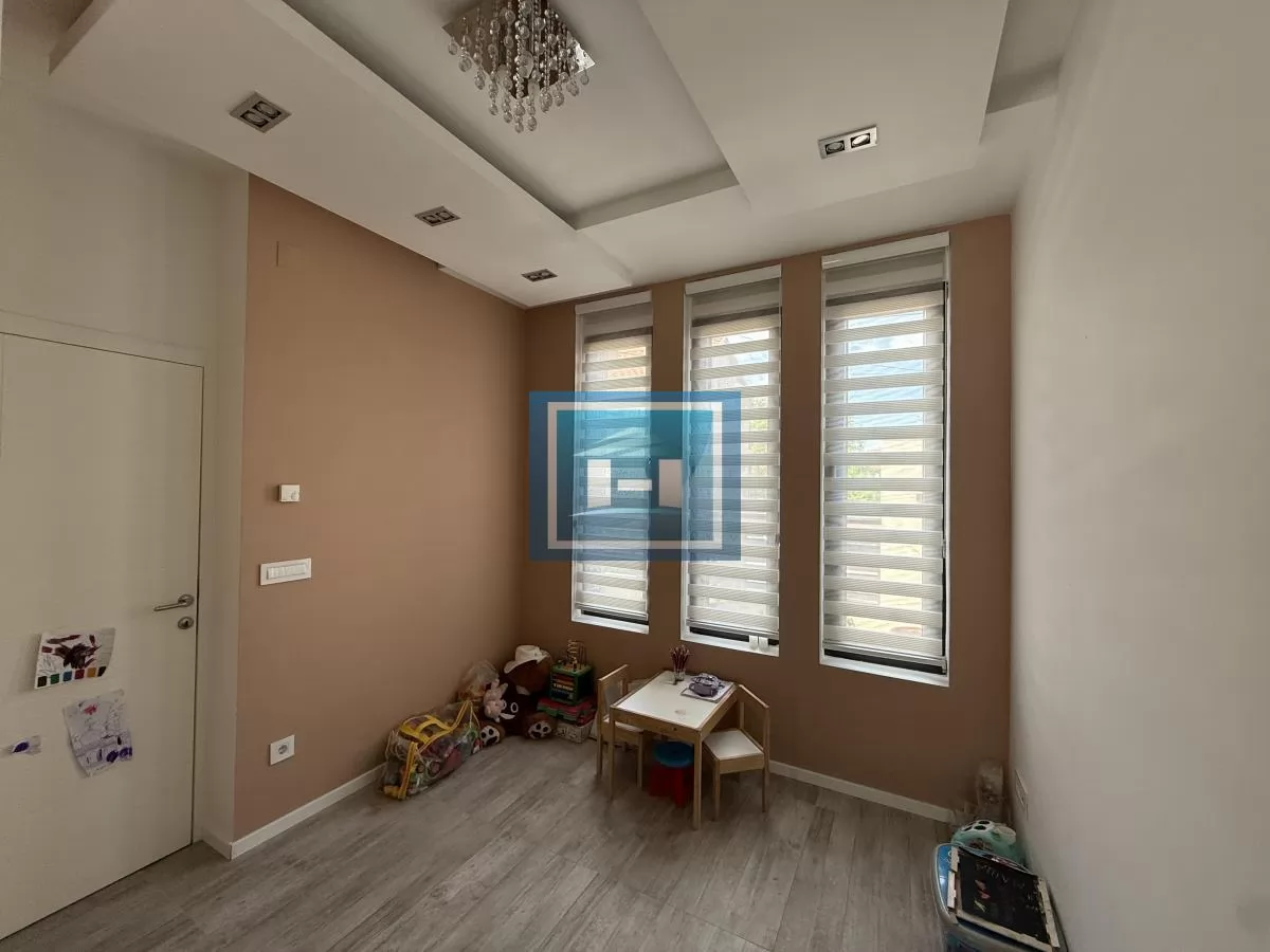 Luksuzna kuća u Jagodini, elegancija, komfor i prestiž na jednom mestu! 12