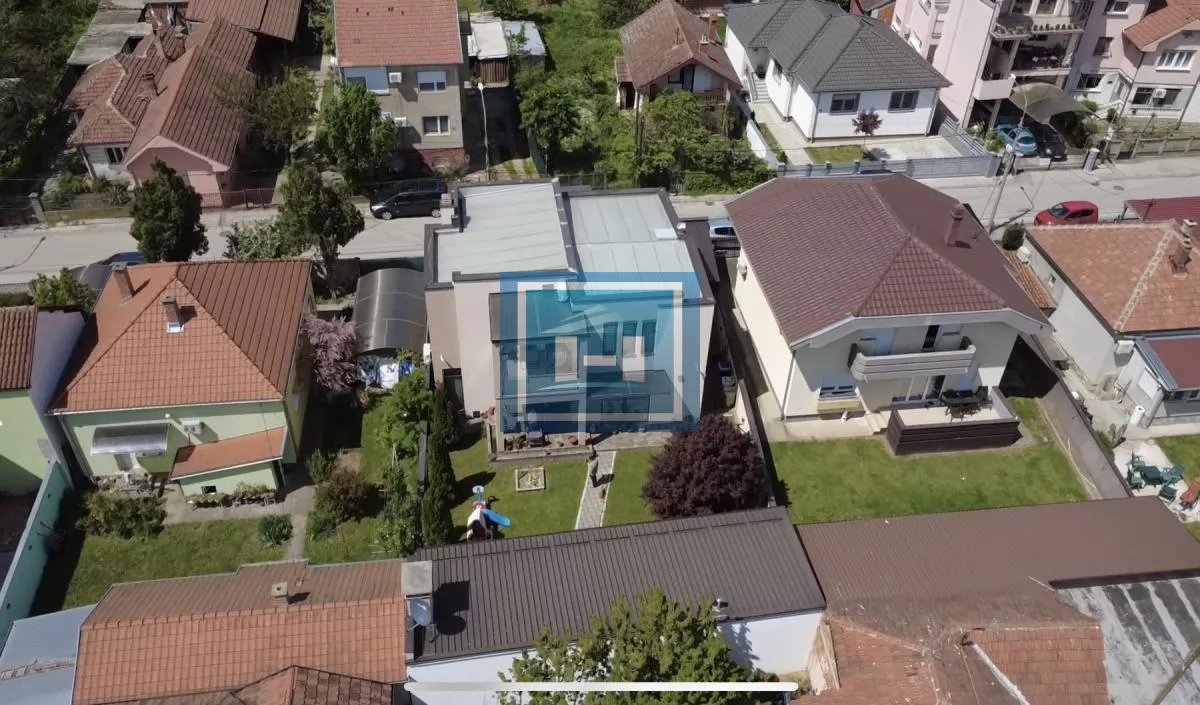 Luksuzna kuća u Jagodini, elegancija, komfor i prestiž na jednom mestu! 3