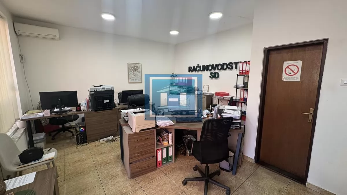 Na prodaju lokal od 28 m² sa već razrađenom delatnošću – idealna investicija 1