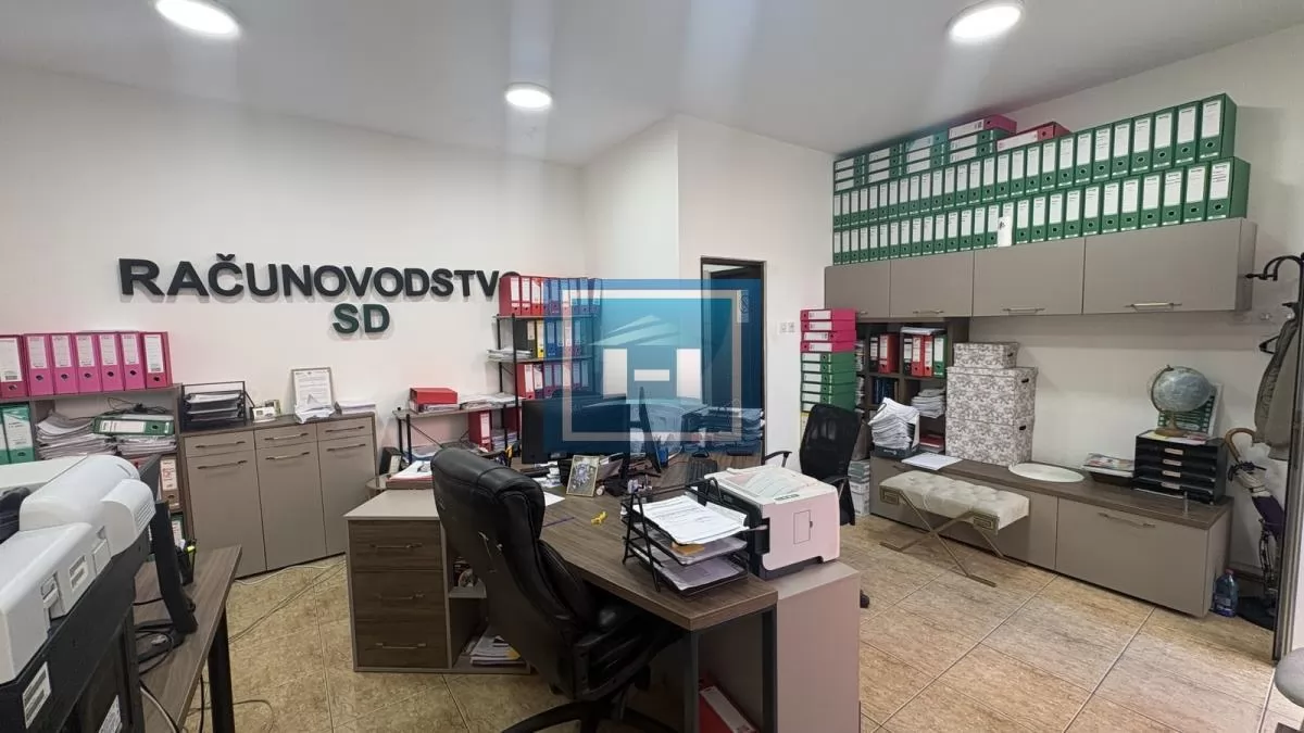 Na prodaju lokal od 28 m² sa već razrađenom delatnošću – idealna investicija 3