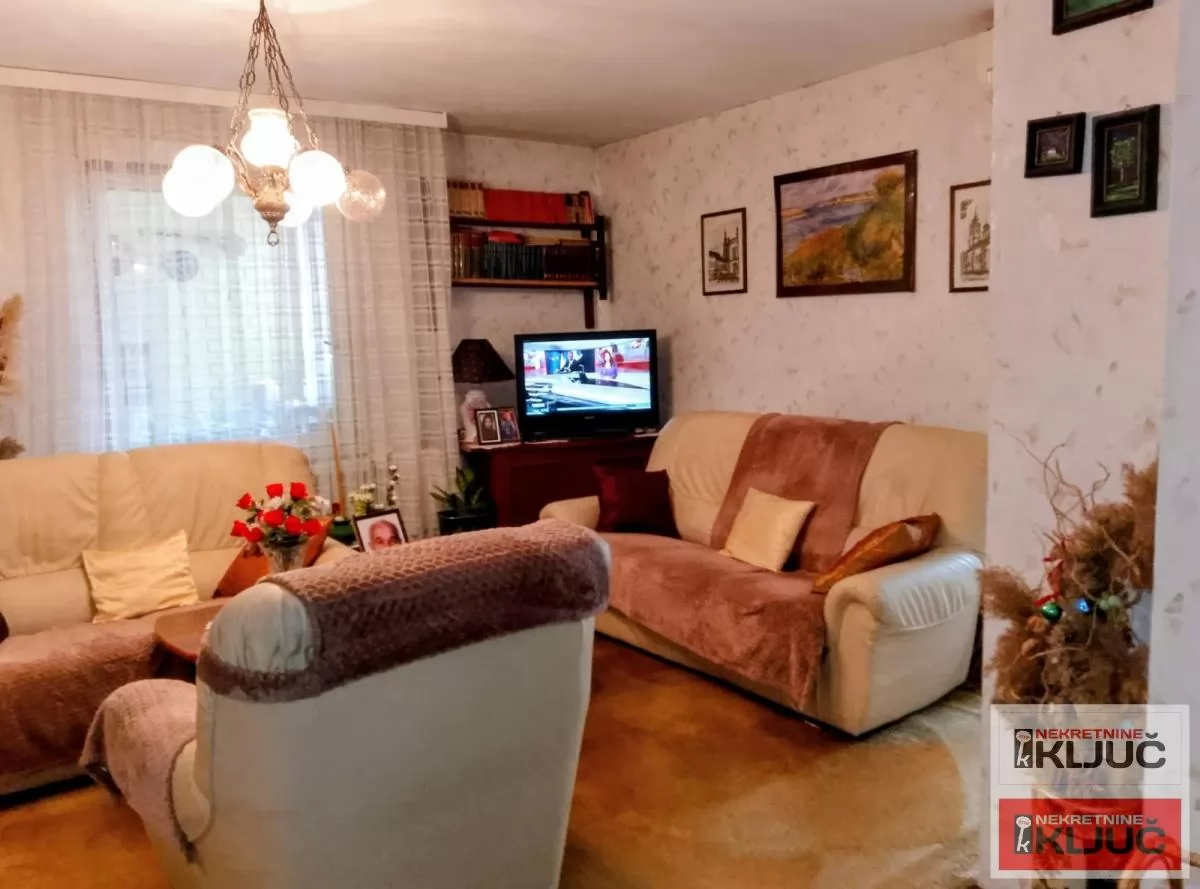 NOVO NASELJE, 74m2, Troiposoban, Fasadna cigla 1