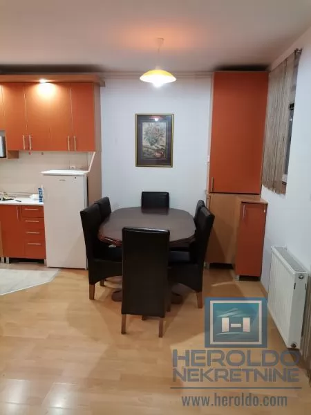 Opremljen stan u blizini Akva Parka 4
