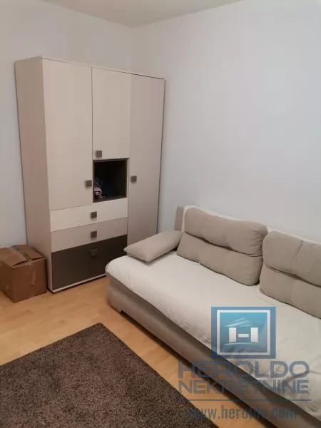 Opremljen stan u blizini Akva Parka 6