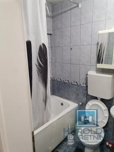 Opremljen stan u blizini Akva Parka 9