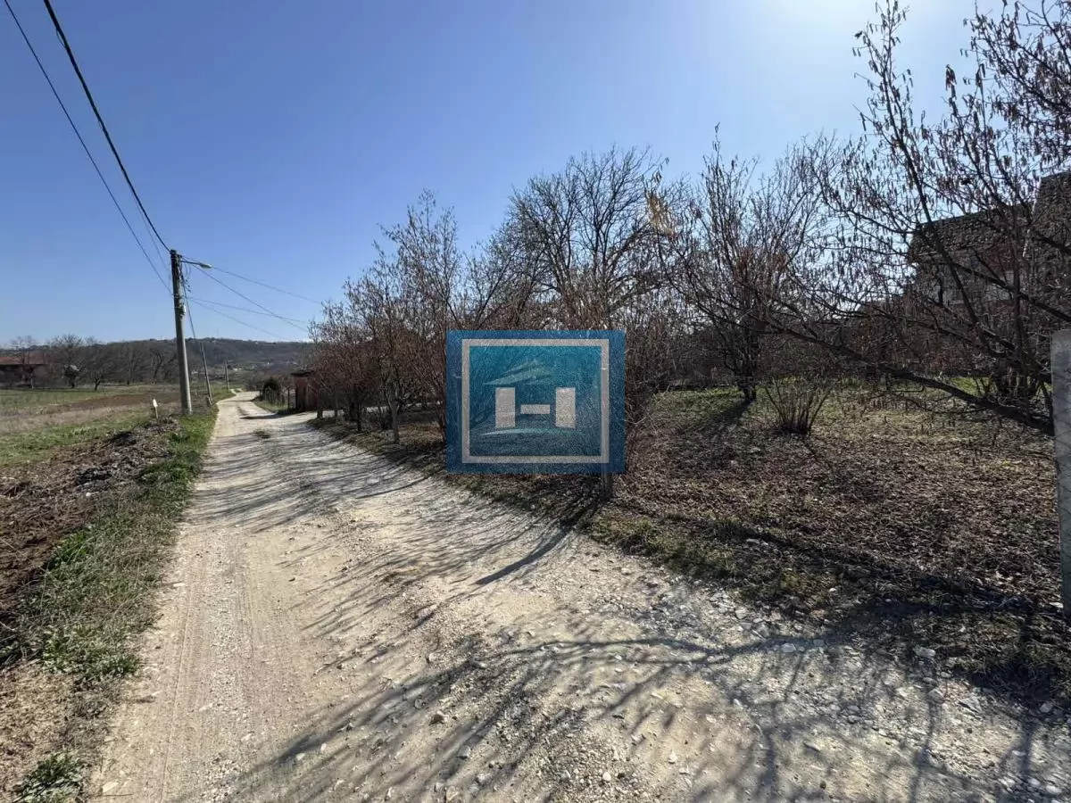 Plac na super lokaciji za 25000 evra 5