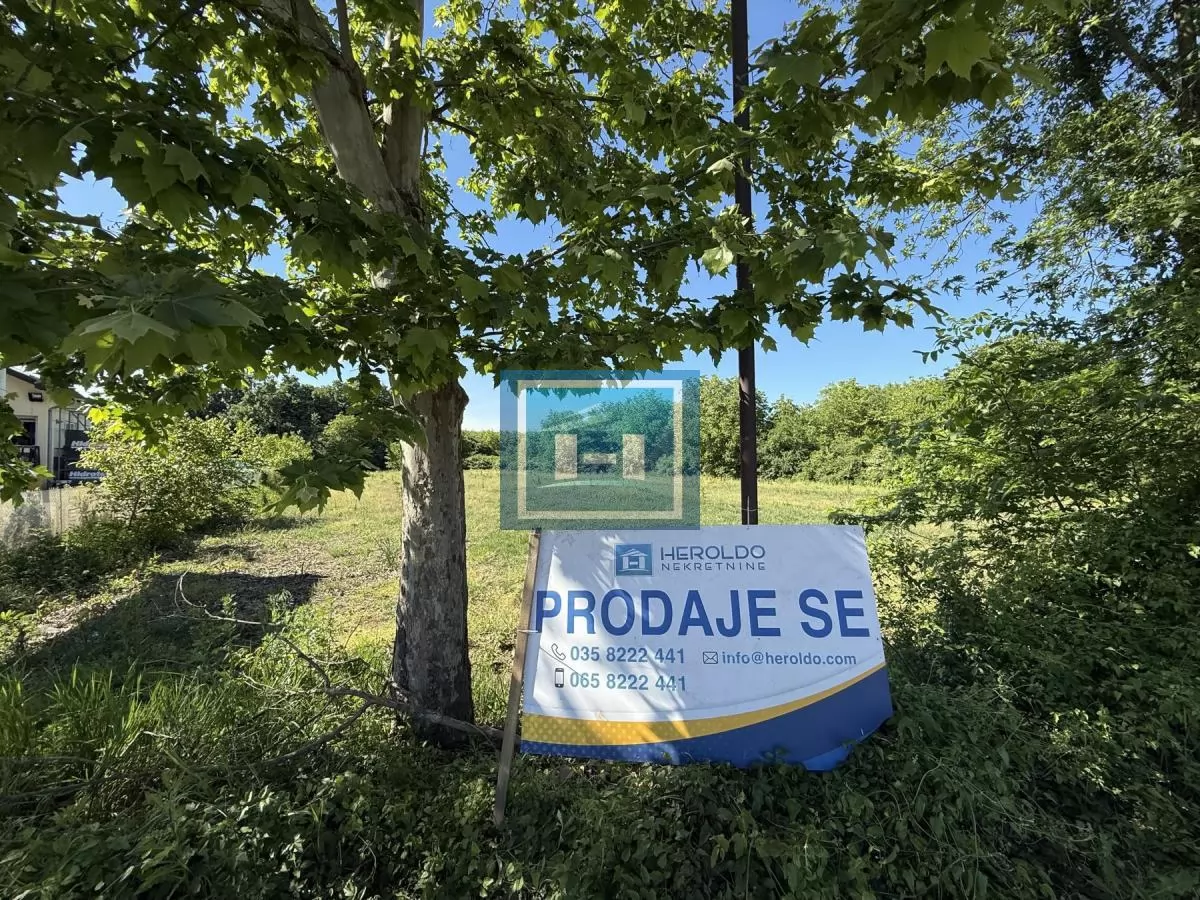 Plac za gradnju poslovnog objekta ili hale 7