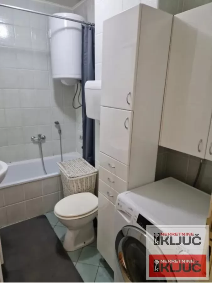 PODBARA IZDAJE SE DVOIPOSOBAN NAMEŠTEN STAN 17