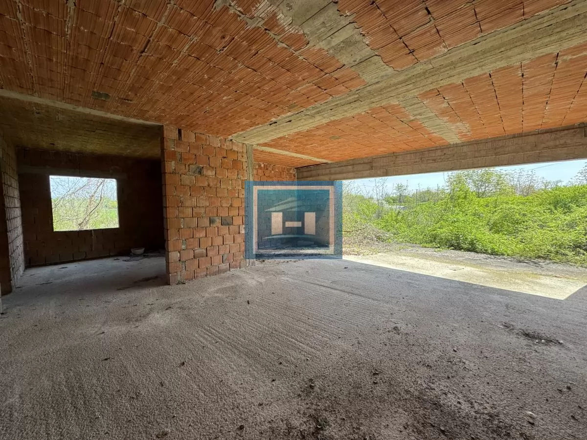 Potencijal u najavi u Ćupriji, u naselju Moravski park. 5