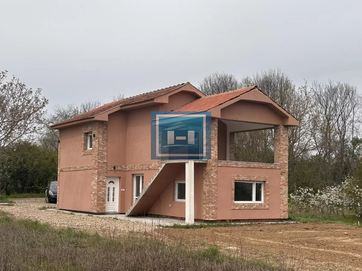 Potpuno nova kuća blizu Jagodine 2