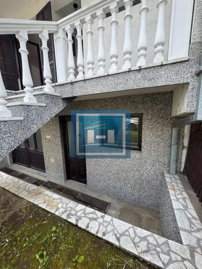 Praktična kuća na odličnoj lokaciji 2