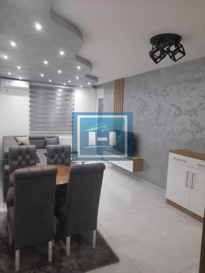 Prelep moderno opremljen jednosoban stan 45 m² – potpuno namešten, odmah useljiv 3