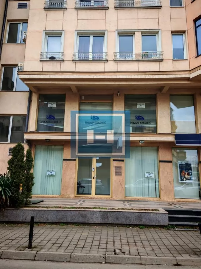 Prodaja poslovnog prostora u centru 5