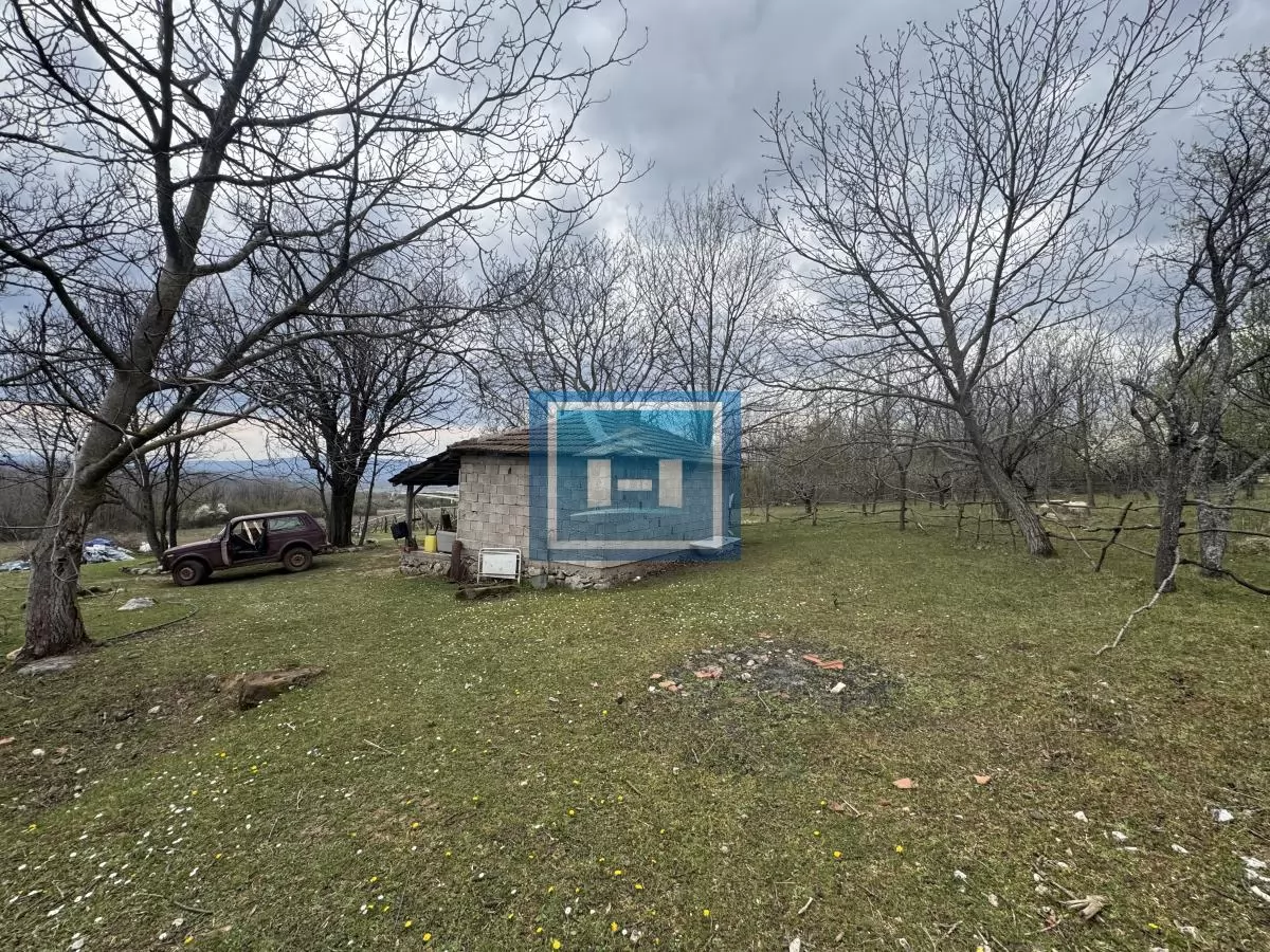 Seosko domaćinstvo na 3.11 Hektara raja 14