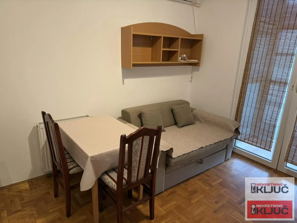 SOCIJALNO IZDAJE SE DVOIPOSOBAN NAMEŠTEN STAN 1