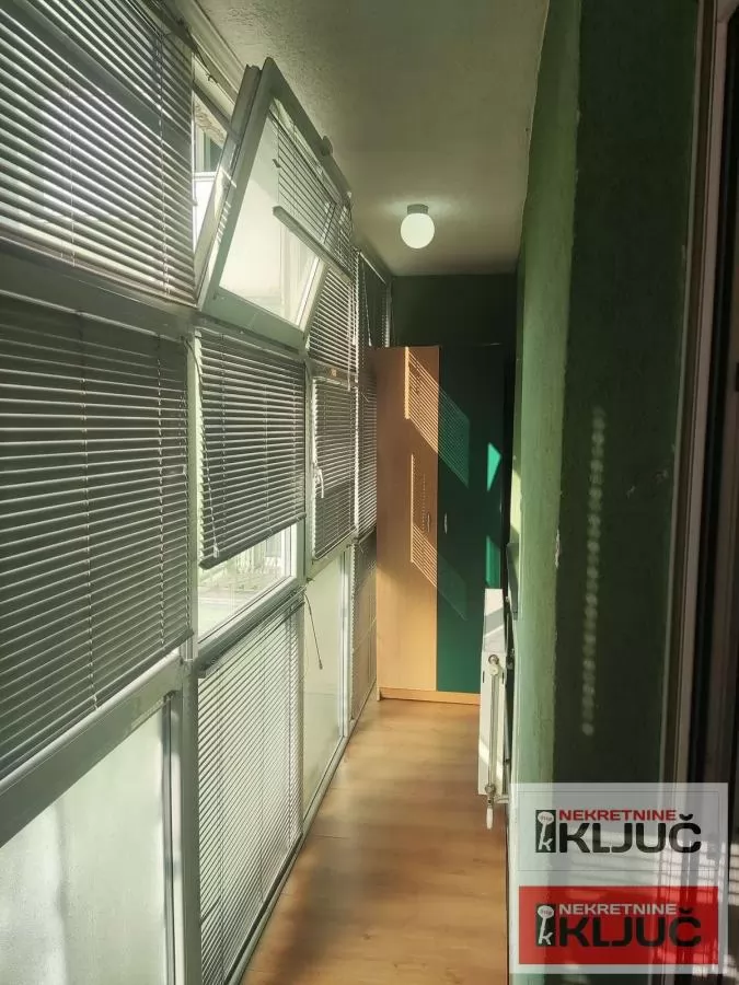 SOCIJALNO IZDAJE SE DVOIPOSOBAN NAMEŠTEN STAN 9