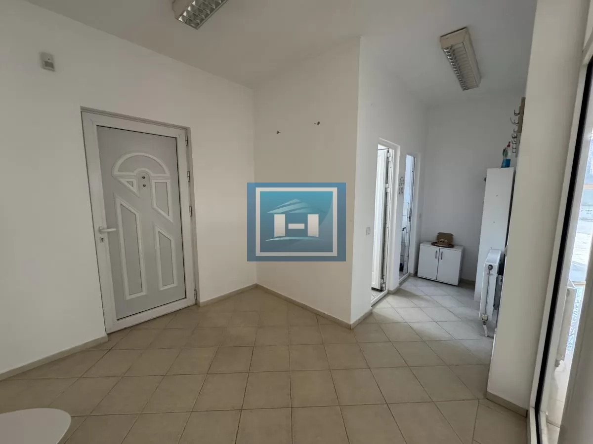 sređen lokal u glavnoj ulici 7