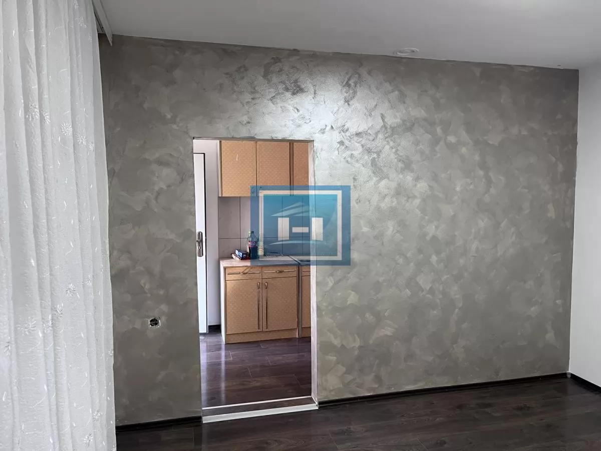 Sredjena vikendica na prodaju 4