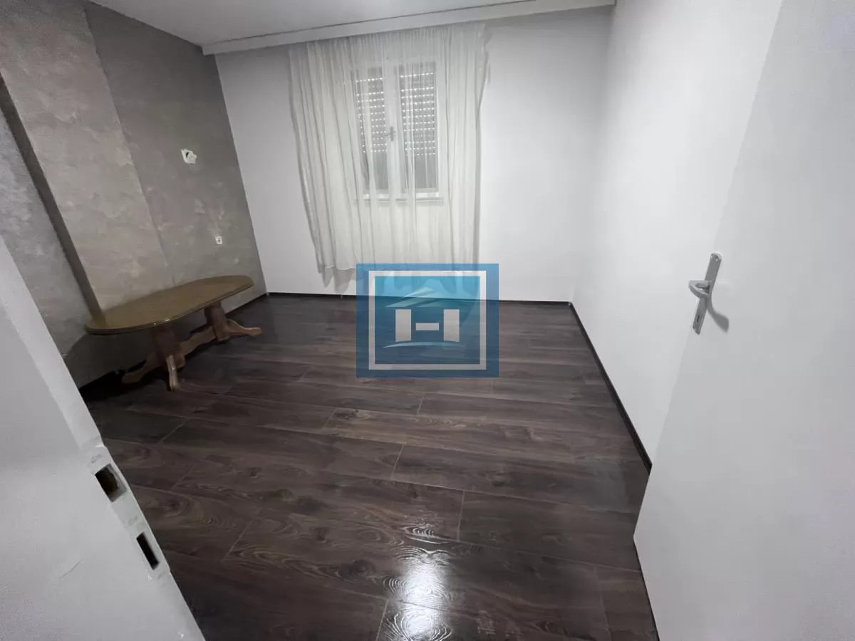 Sredjena vikendica na prodaju 8