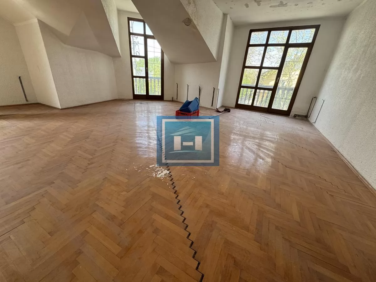 Stambeno poslovni objekat od 885m2 sa 4 lokala 11