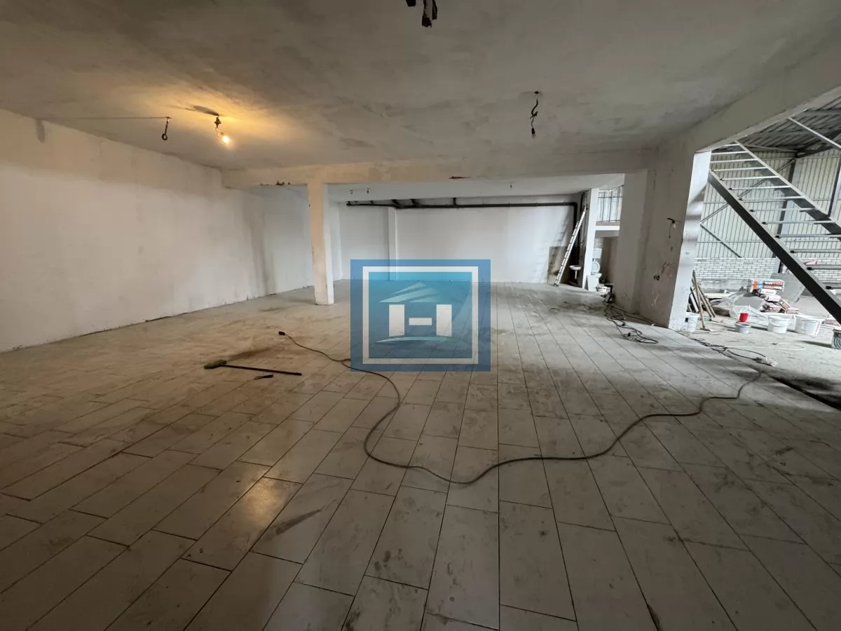 Stambeno poslovni prostor na glavnom putu Jagodina - Ćuprija 9