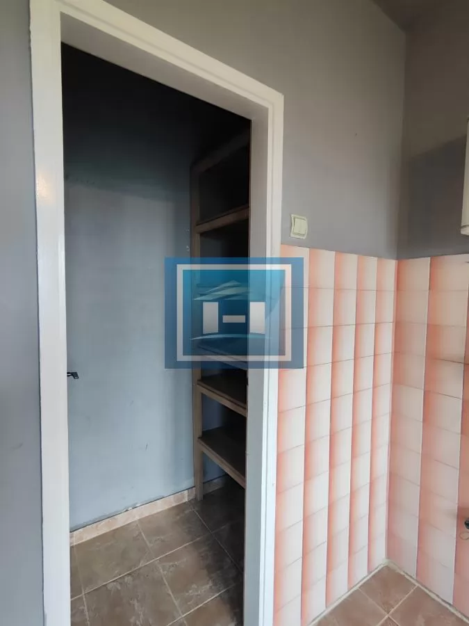 Stan od 45m2 sa garažom i ostavom od 35m2 na Strelištu 17