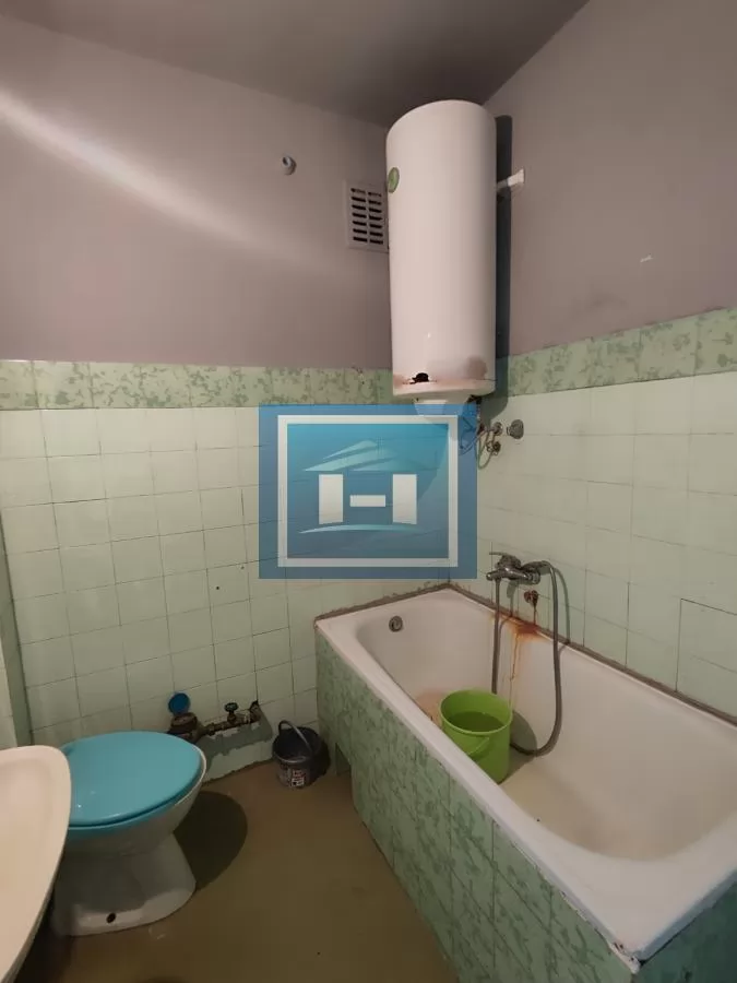 Stan od 45m2 sa garažom i ostavom od 35m2 na Strelištu 18