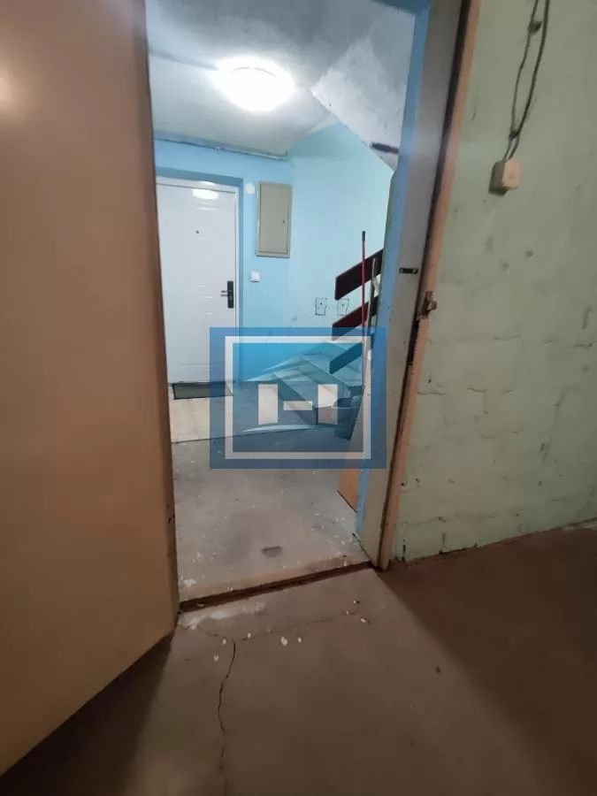 Stan od 45m2 sa garažom i ostavom od 35m2 na Strelištu 19