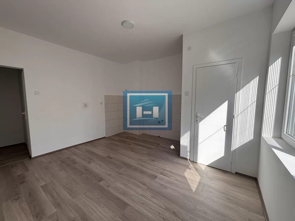 Stan u centru Jagodine, 39 m², prizemlje 6