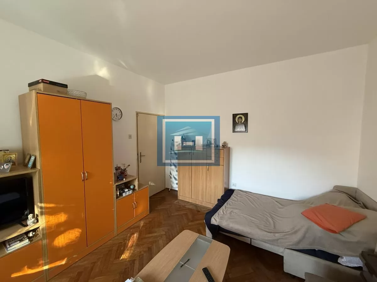 Stan u samom srcu grada – lokacija koja se retko pojavljuje na tržištu! 13